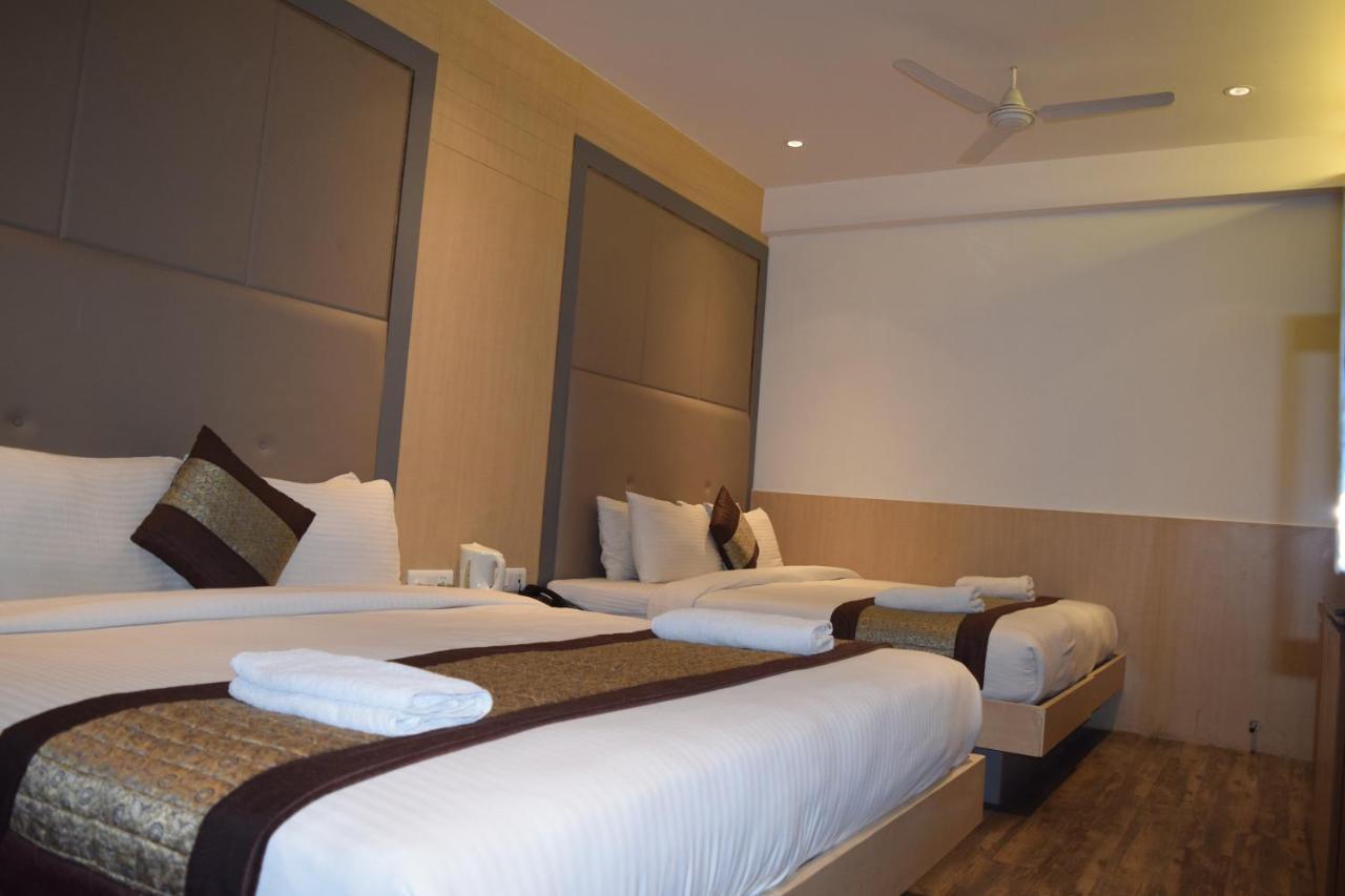 Hotel Superb 5 Mins Walk From New Delhi Station 외부 사진