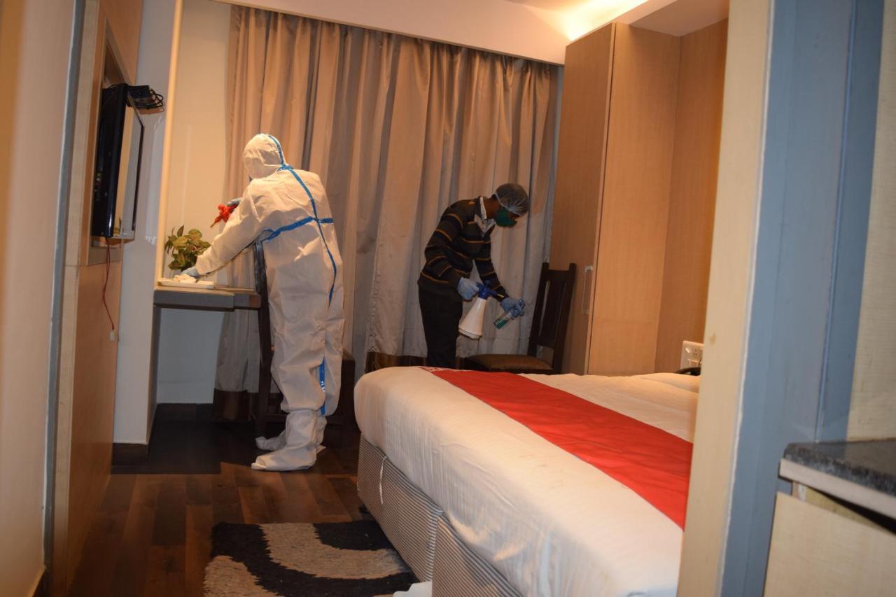Hotel Superb 5 Mins Walk From New Delhi Station 외부 사진