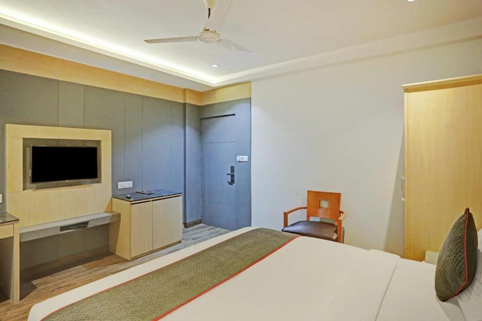 Hotel Superb 5 Mins Walk From New Delhi Station 외부 사진