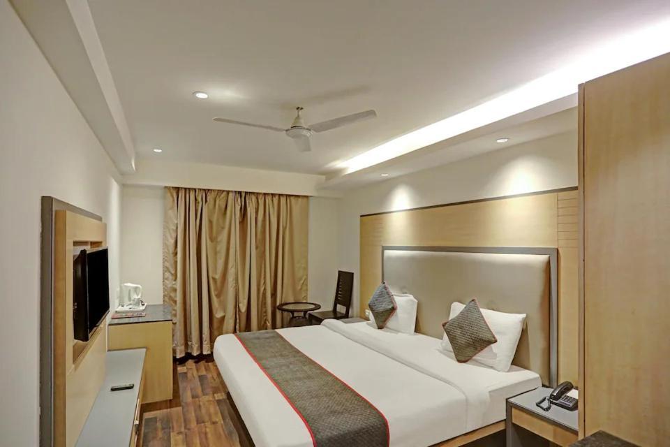 Hotel Superb 5 Mins Walk From New Delhi Station 외부 사진
