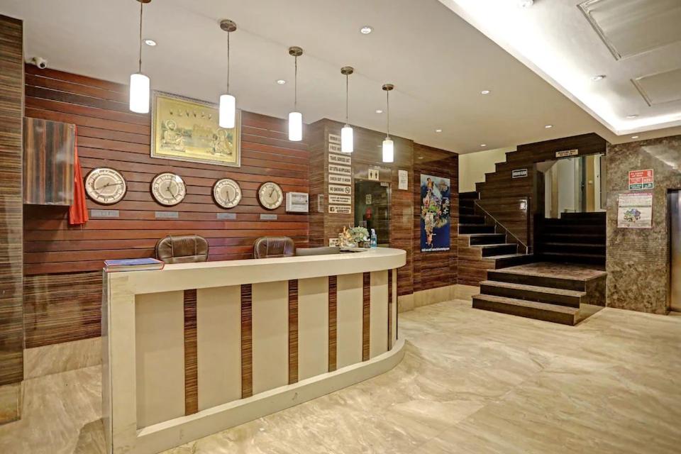 Hotel Superb 5 Mins Walk From New Delhi Station 외부 사진