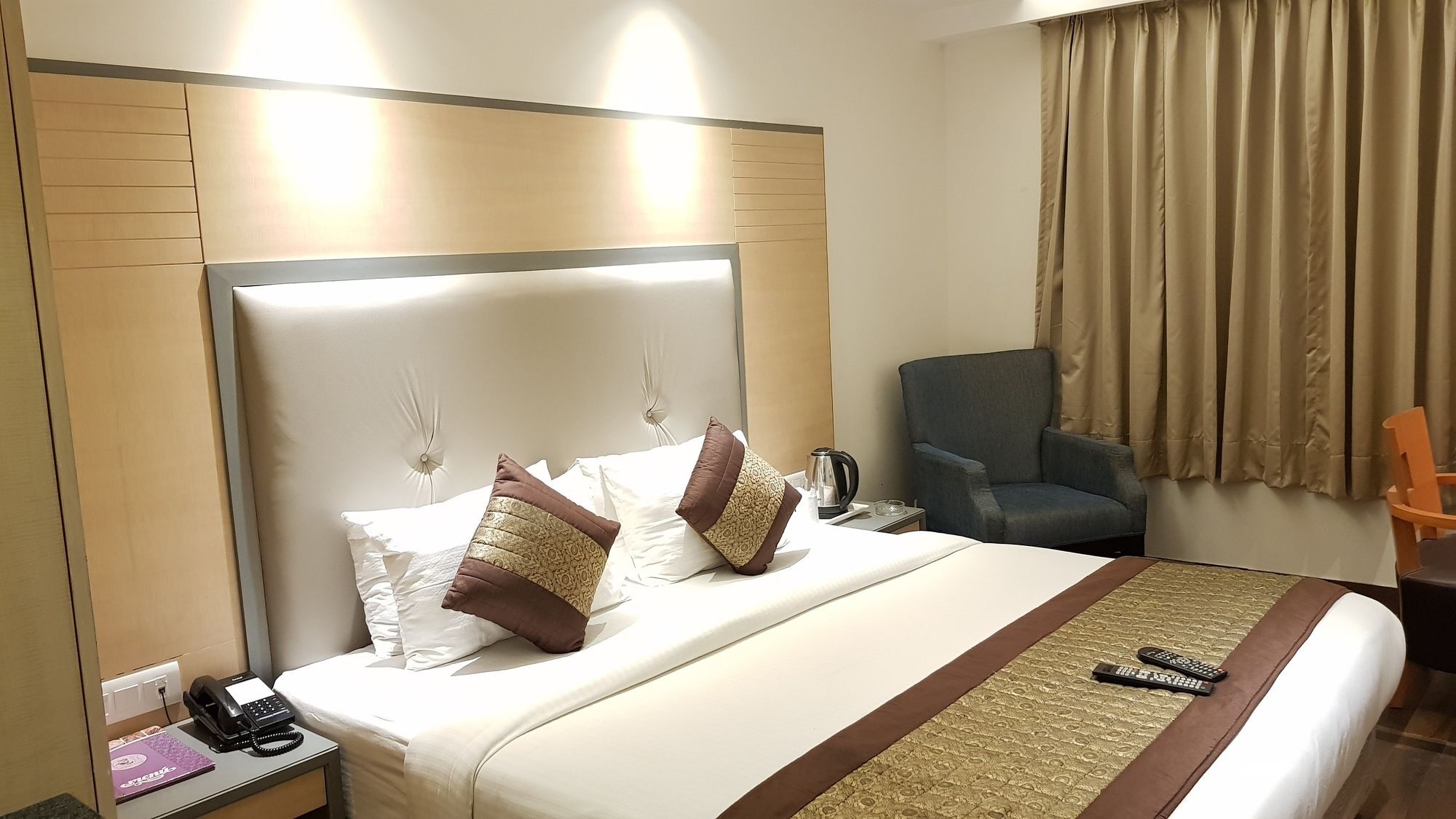 Hotel Superb 5 Mins Walk From New Delhi Station 외부 사진