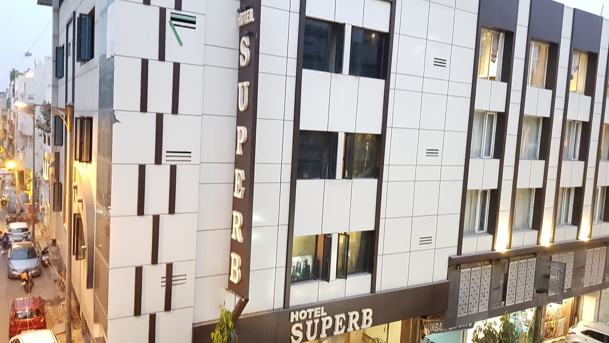 Hotel Superb 5 Mins Walk From New Delhi Station 외부 사진